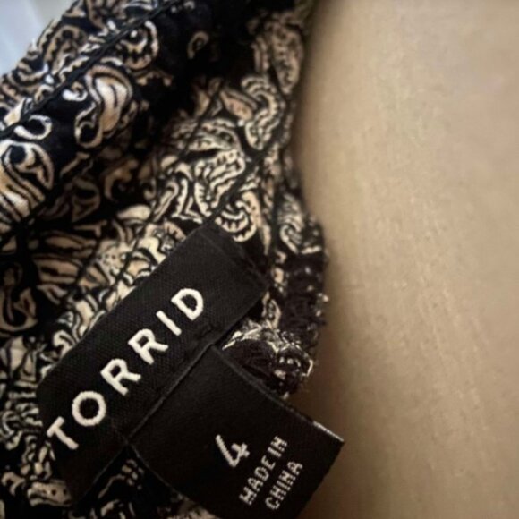 Torrid size 4 Bandana Paisley Maxi Challis Smocked Waist Tie Skirt - Picture 9 of 10